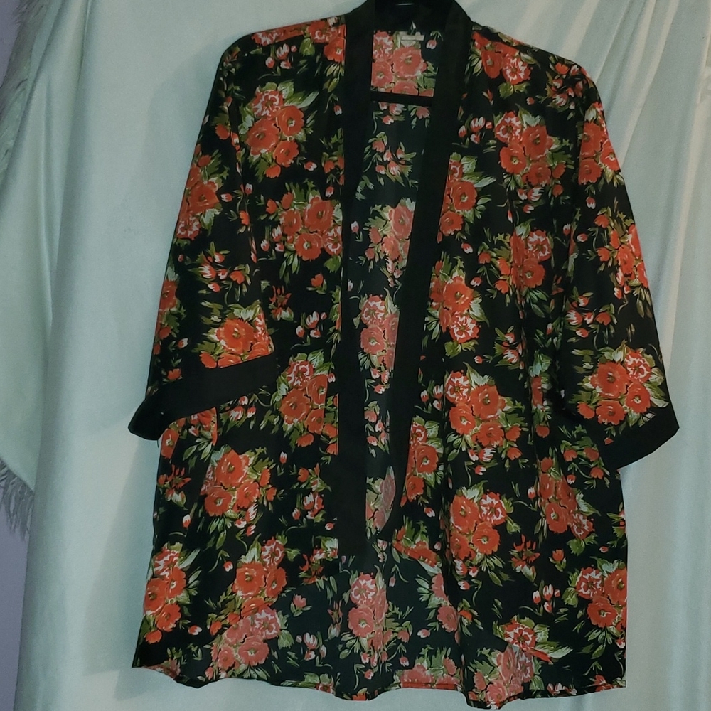 Floral kimono